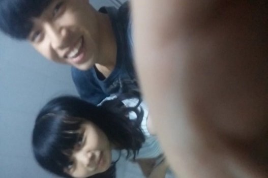 Em trẻ bị ép làm tình trong nhà vệ sinh